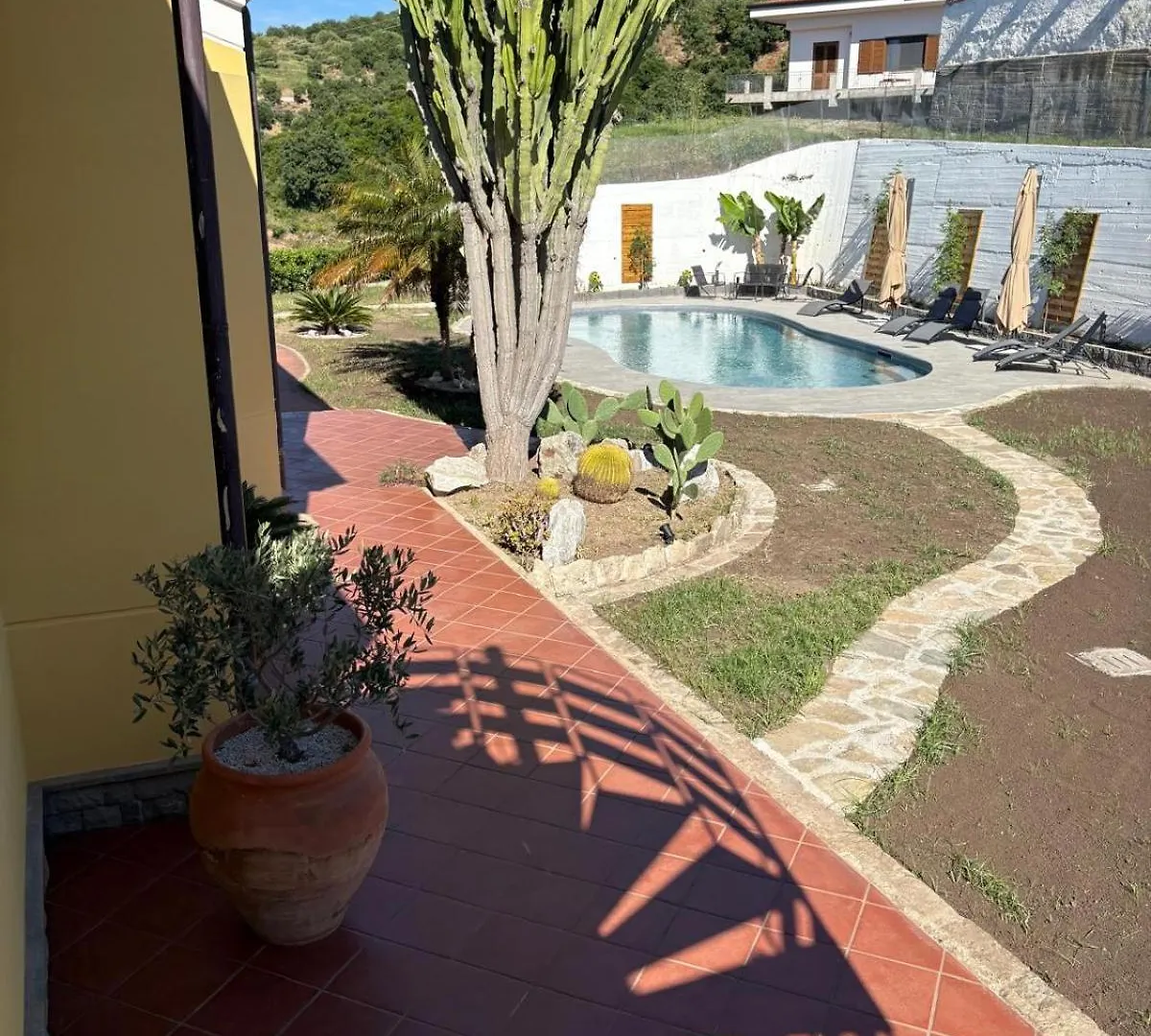 Villa Gabry Capo dʼOrlando Bed & Breakfast