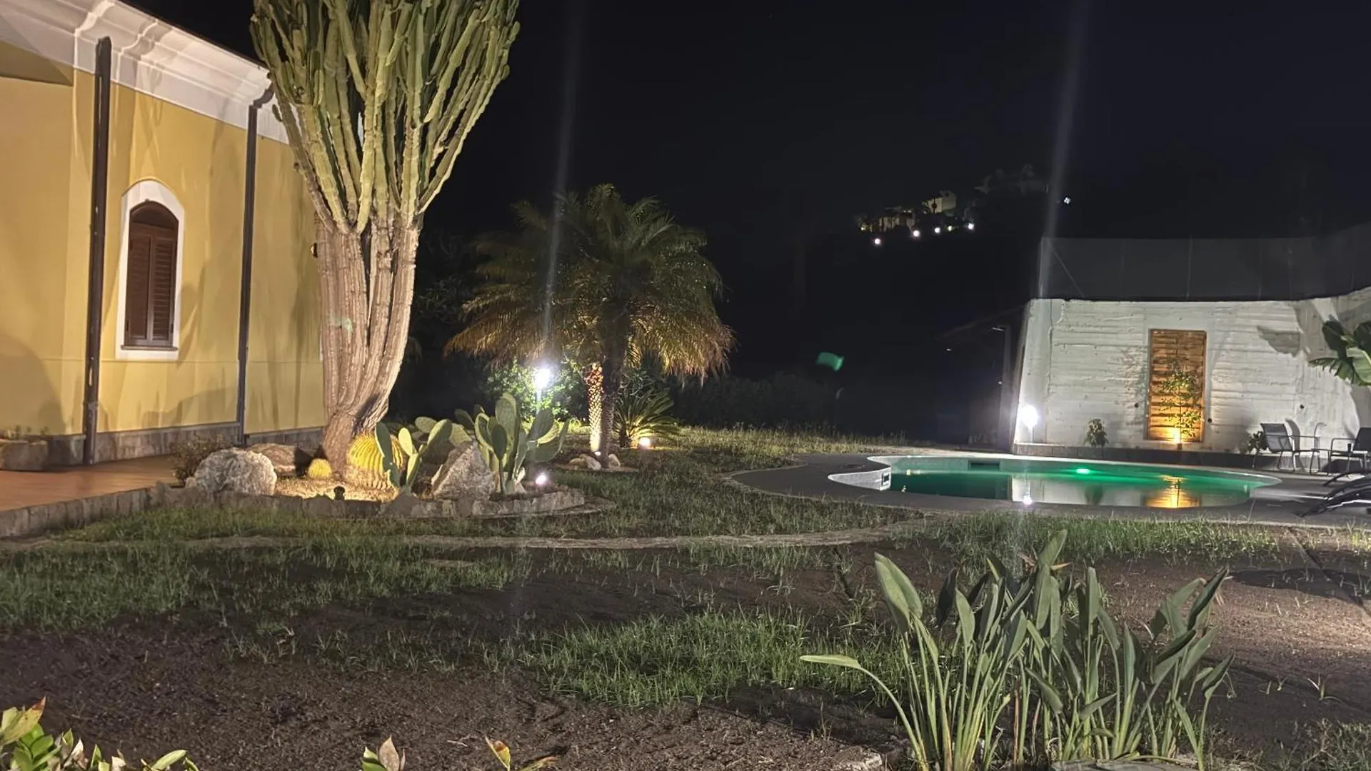 Villa Gabry Capo dʼOrlando Italia