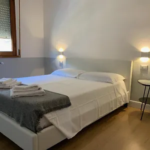 https://bb-romanticaroma.it-romehotels.com